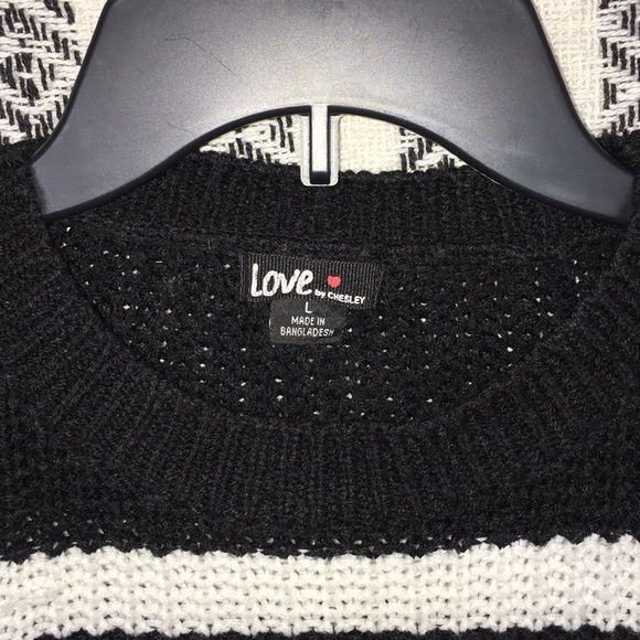 •Knitted long sleeve• - Picture 2 of 5